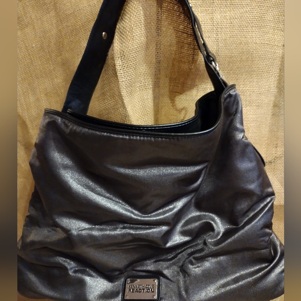 Kenneth Cole Reaction shoulder bag